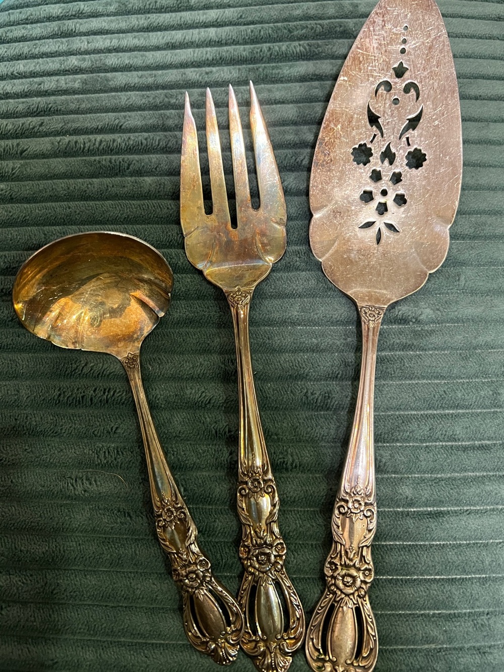 Vintage 1847 Rogers Bros “Heritage” pattern serving set